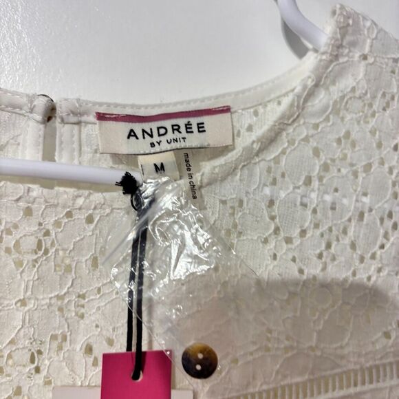 NWT Andree by Unit Peplum Top Womens Medium White Sleeveless Eyelet Embroidered - Picture 5 of 9